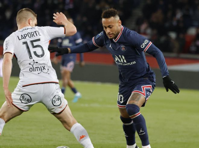 巴黎圣日耳曼各方面表现出色,击败对手,引发热议 巴黎圣日耳曼各方面表现出色,击败对手,引发热议