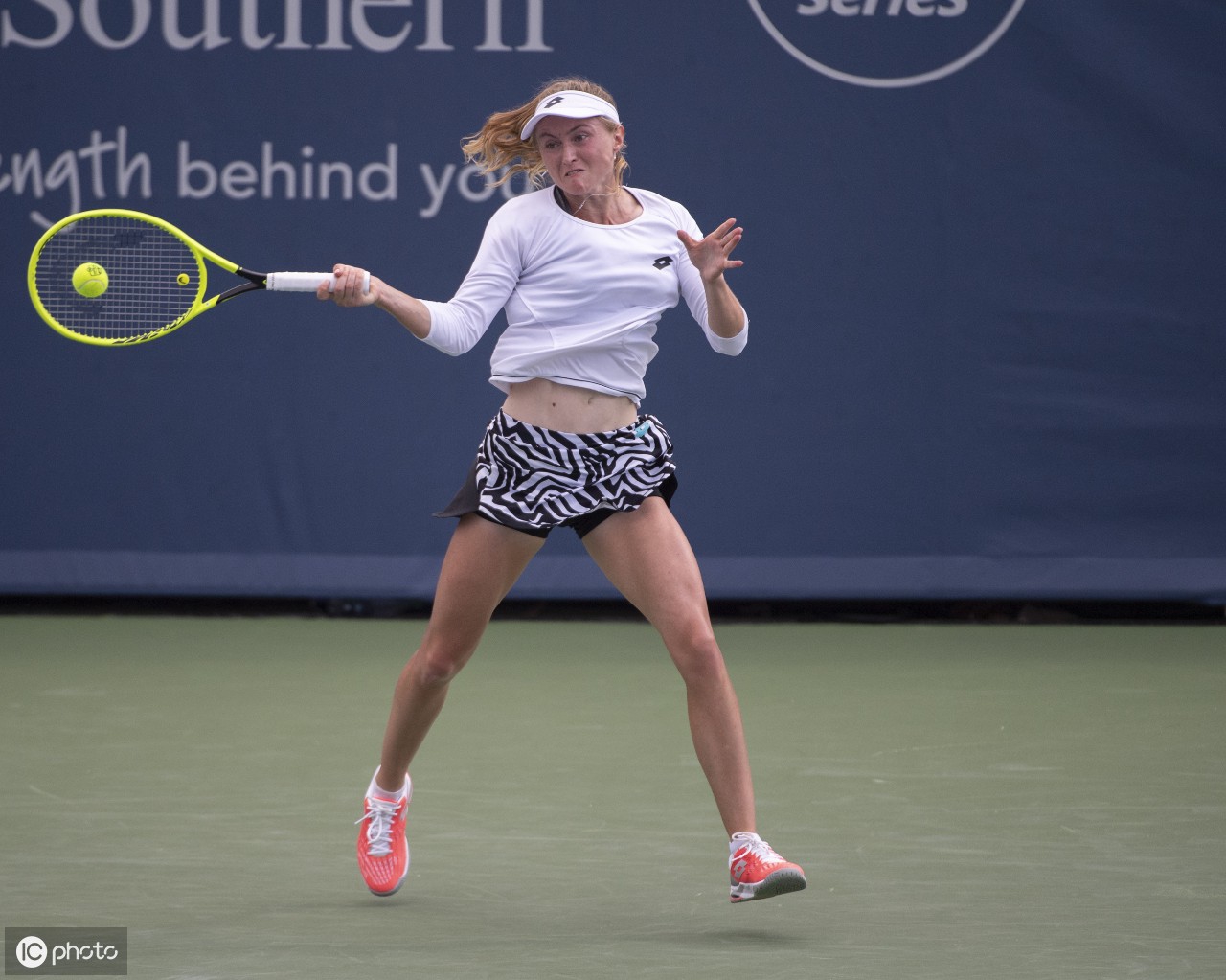 美国网球队碾压日本网球队,克耶高斯三分雨点燃全场的简单介绍 美国网球队碾压日本网球队,克耶高斯三分雨点燃全场的简单介绍