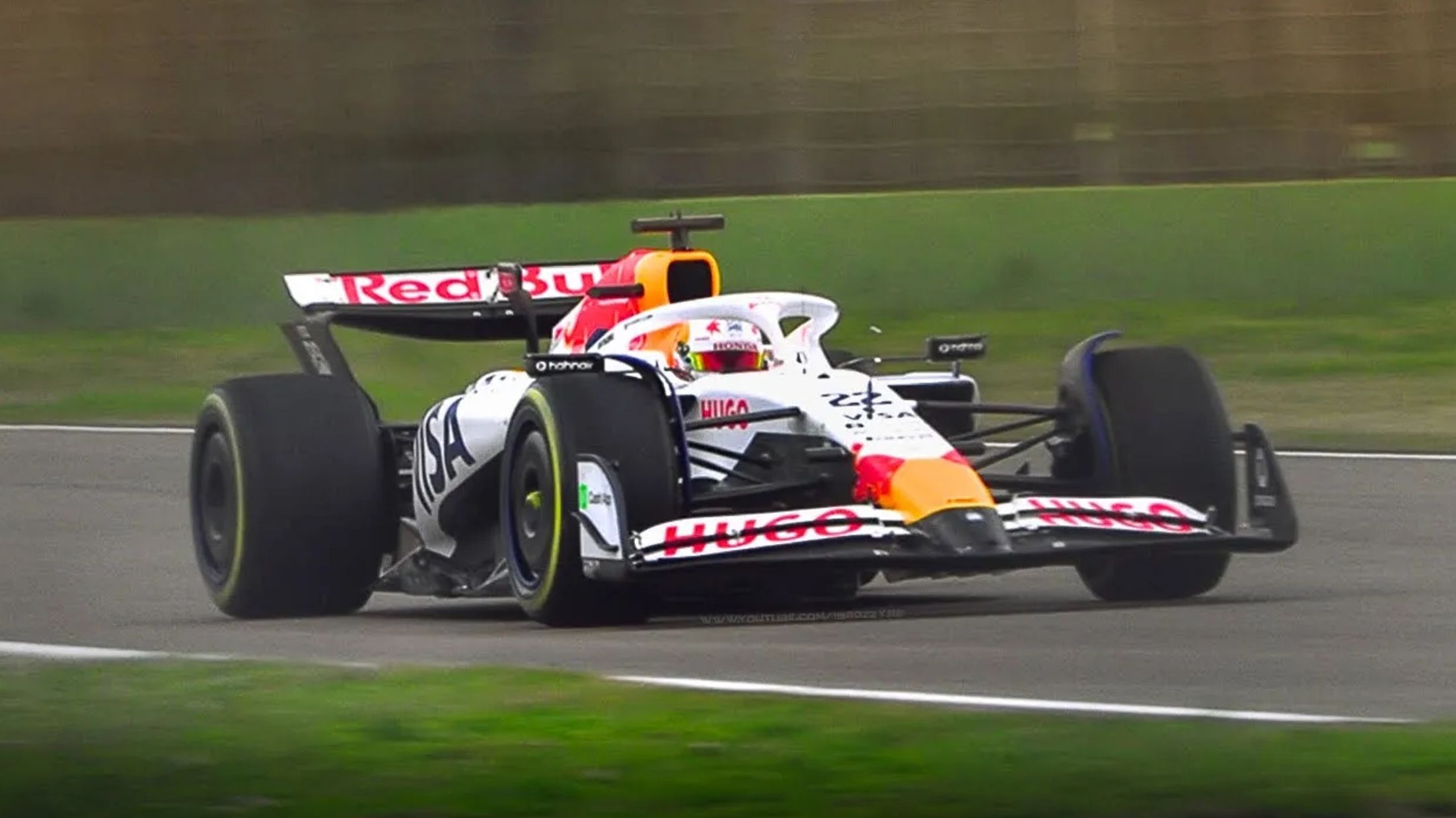 包含哈斯车队翻盘红牛车队,拉塞尔高光表现的词条 包含哈斯车队翻盘红牛车队,拉塞尔高光表现的词条