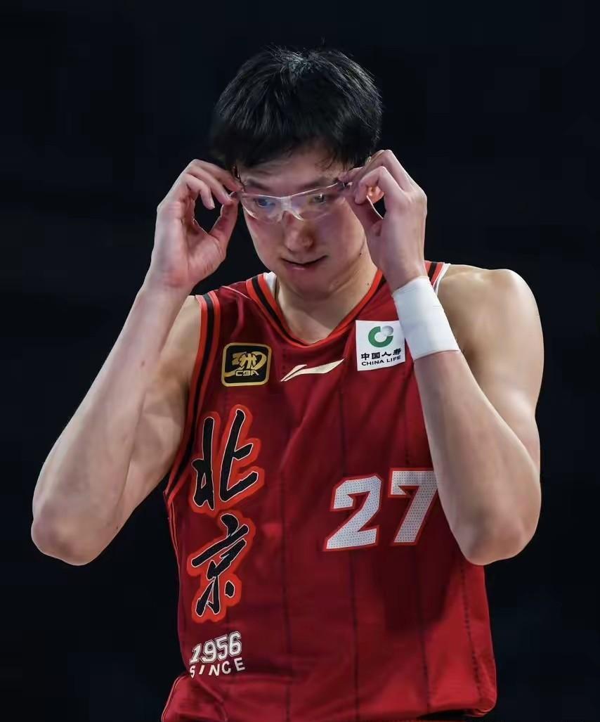 天津队力克骑士，王哲林高光表现