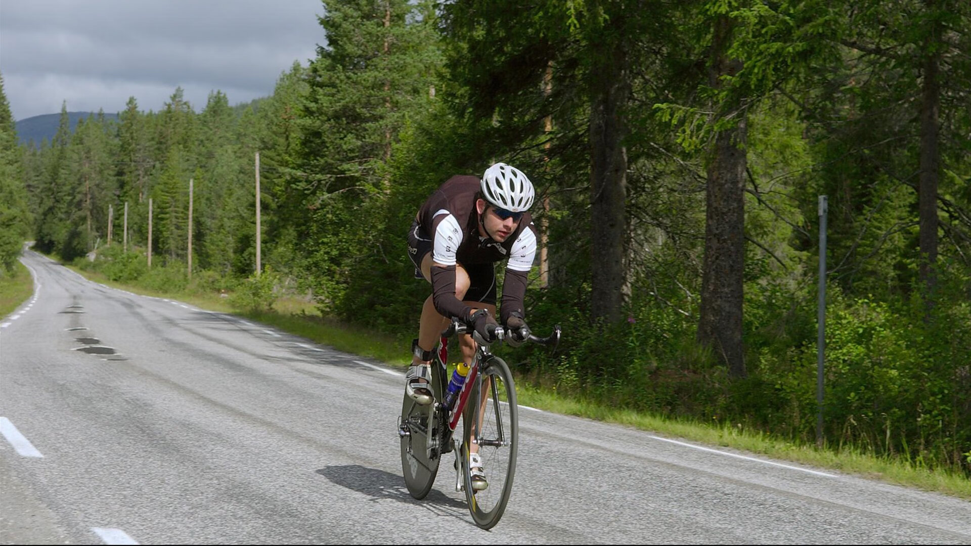 约基奇焦点战霸气证自我,篮网狂胜广厦显统治力