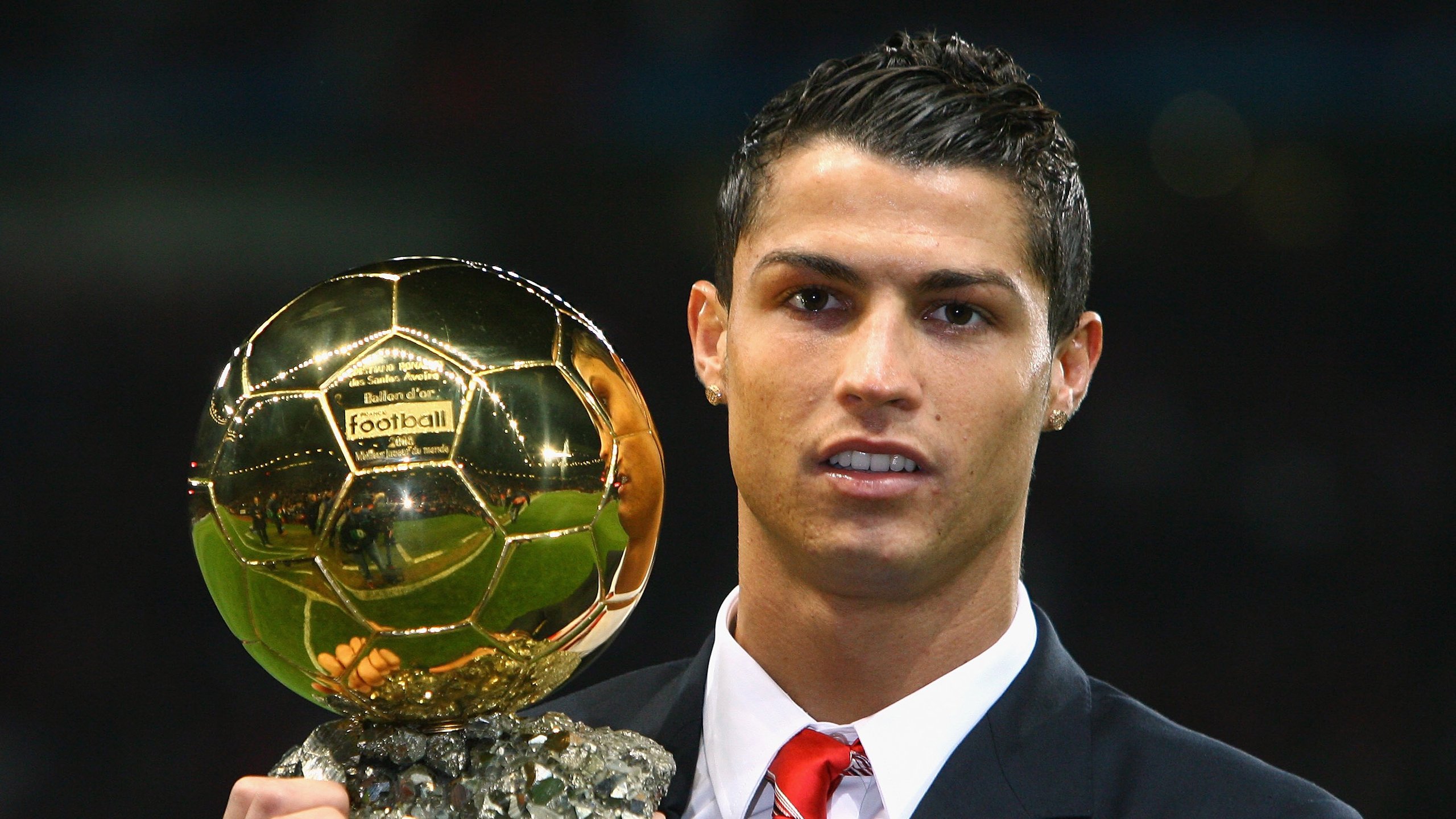 卡瓦哈尔单骑救主！秘鲁绝地反击，正面碾压马里展现南美硬实力