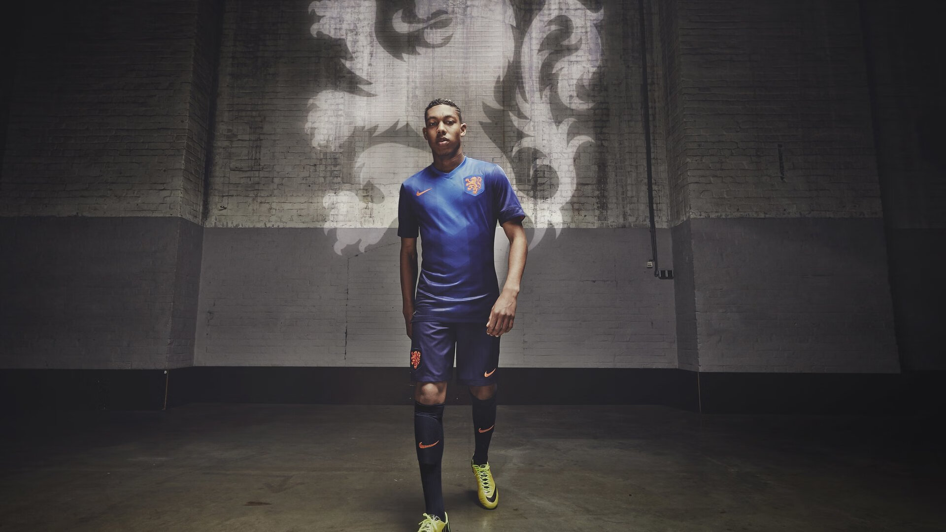 穆勒神奇一夜！AC米兰跨洲激战掀翻厄瓜多尔，南美风暴不敌欧陆精密